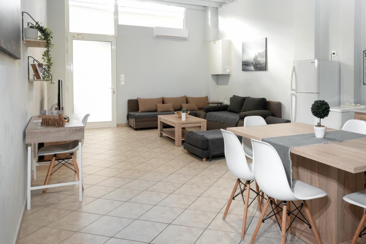 Apartment Spacious Apartment-600m From The Subway